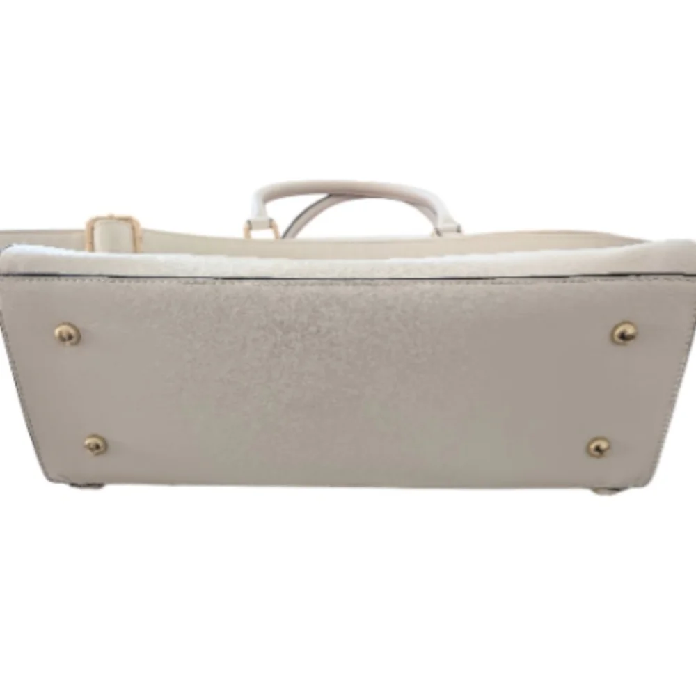 Women's Cream HandBag with Black Trim and Chain Print Linin
